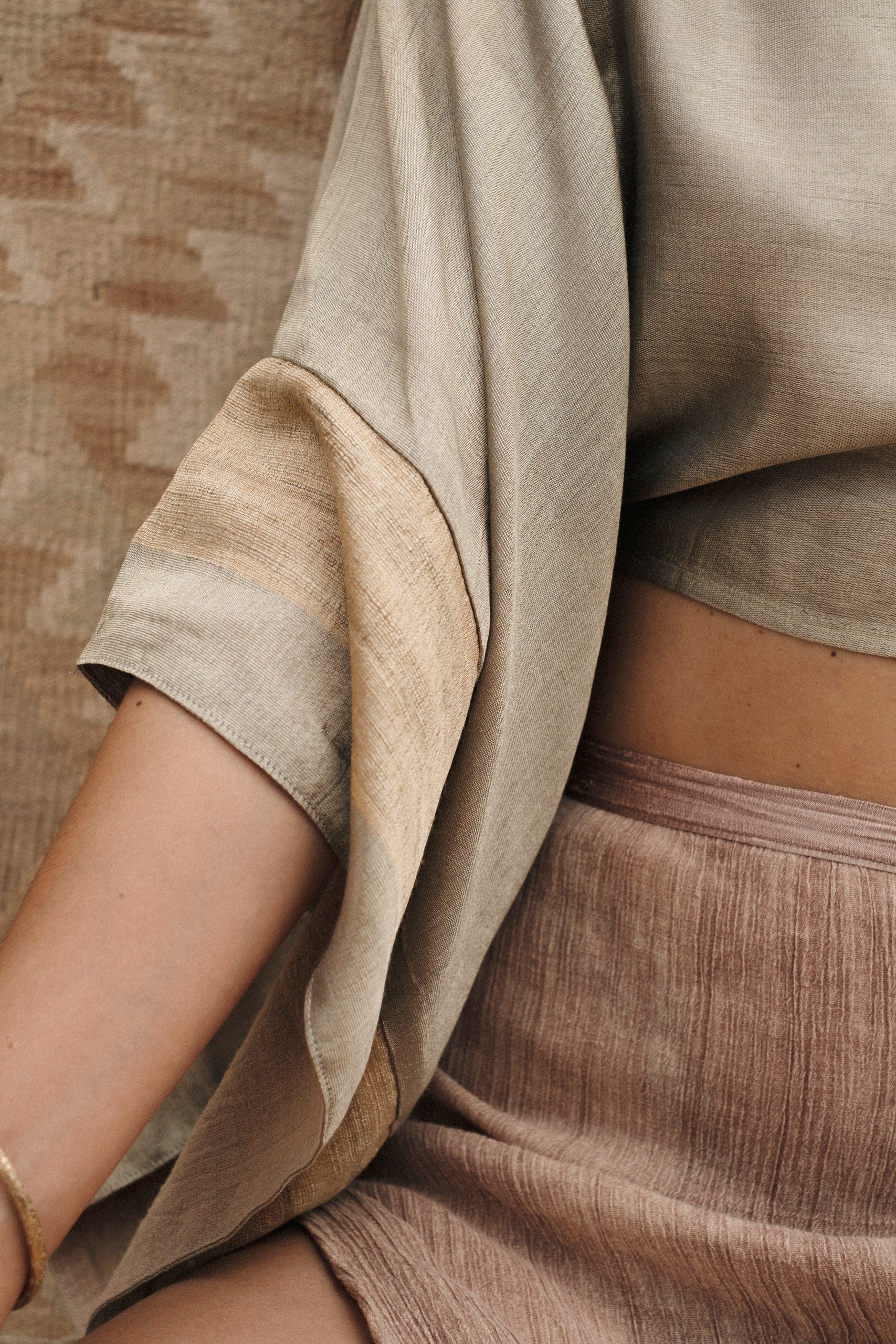 Yuna Shirt (Banana Silk Edition) – Handwoven Raw Silk Shirt